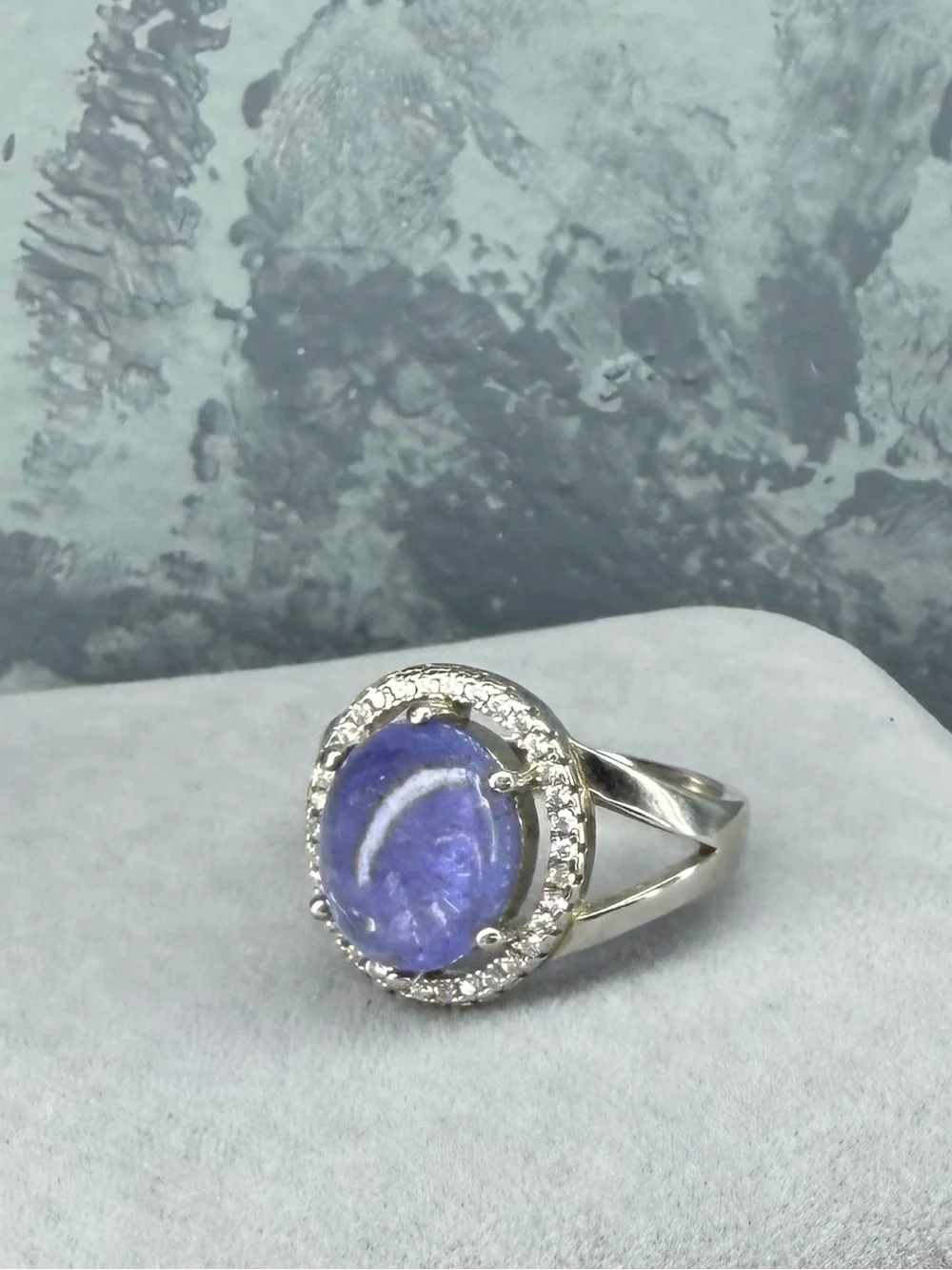 Enchanting 11x9mm Natural Blue Tanzanite 4.5CT Ring 925 Sterling Silver Size 7